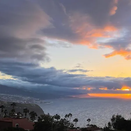 Great Views & Heated Pool - El Perenquen 5 Appartamento