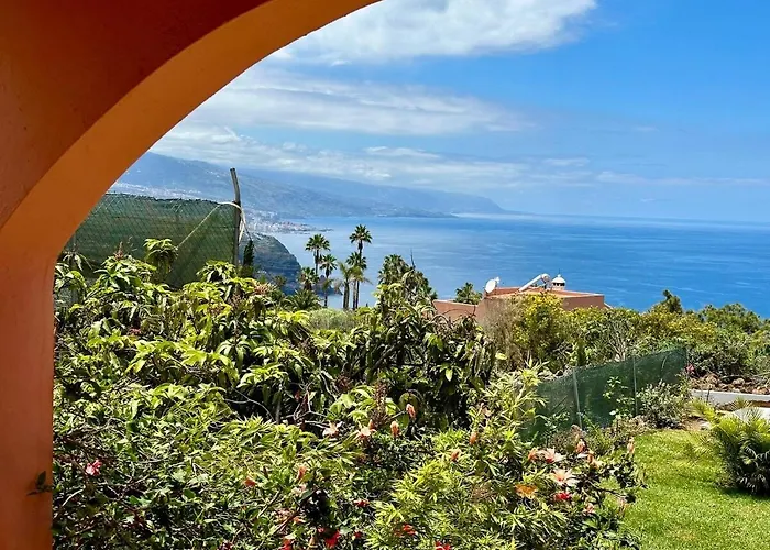 Great Views & Heated Pool - El Perenquen 5 Apartment